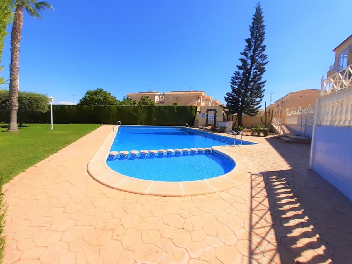 Casa Alegria Apartment With Pool 또레비에하 외부 사진