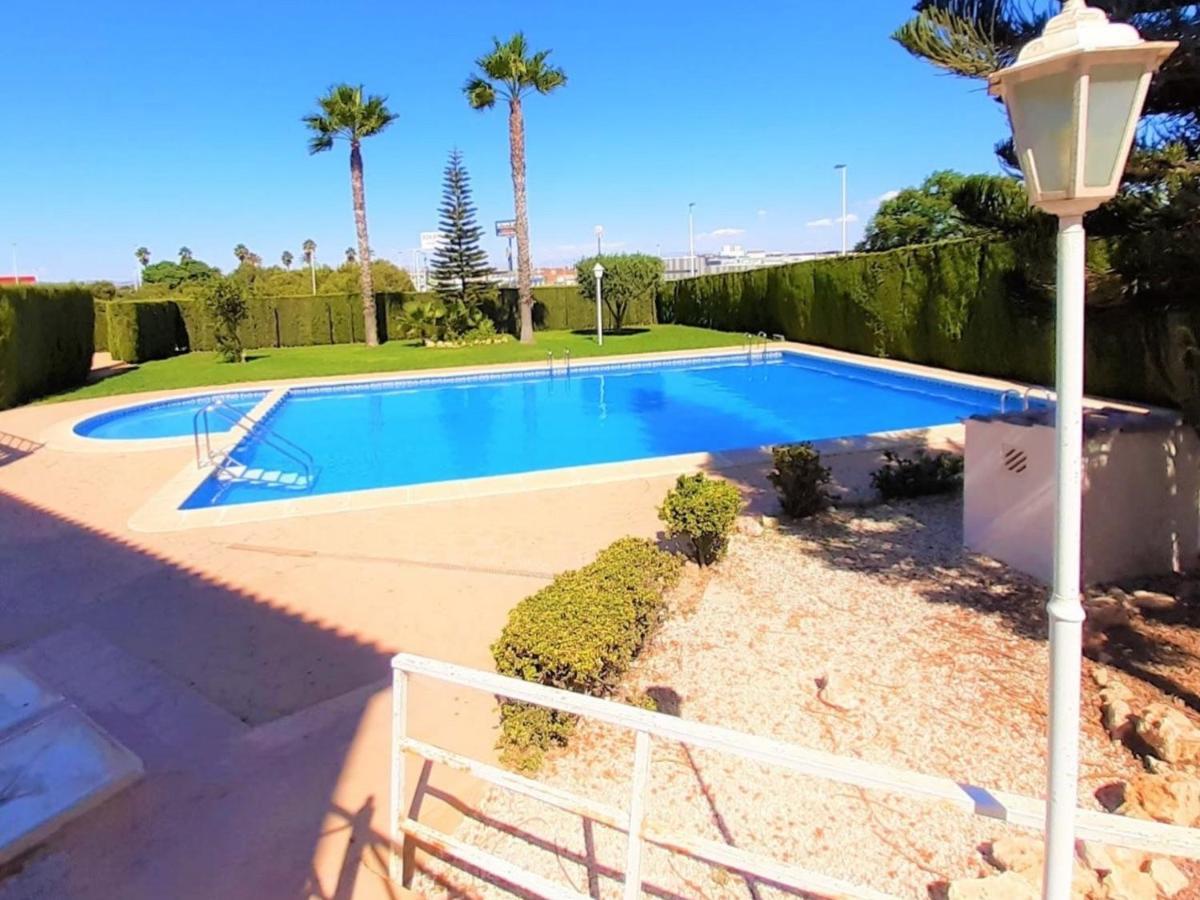 Casa Alegria Apartment With Pool 또레비에하 외부 사진